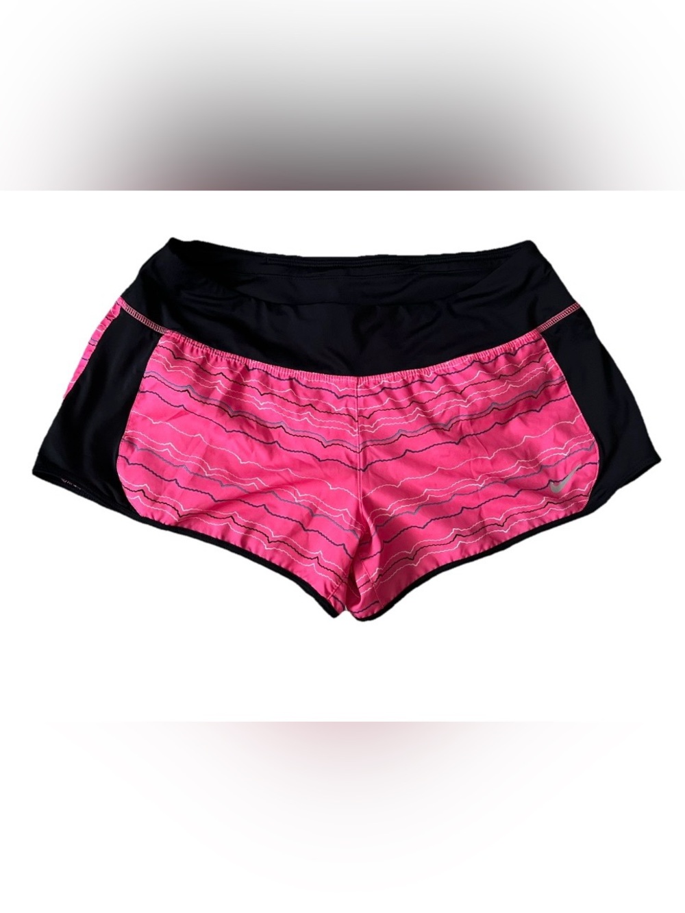 NIKE women’s Dri-Fit Wave Print Pink & Black Running Athletic 3” Inseam Shorts M